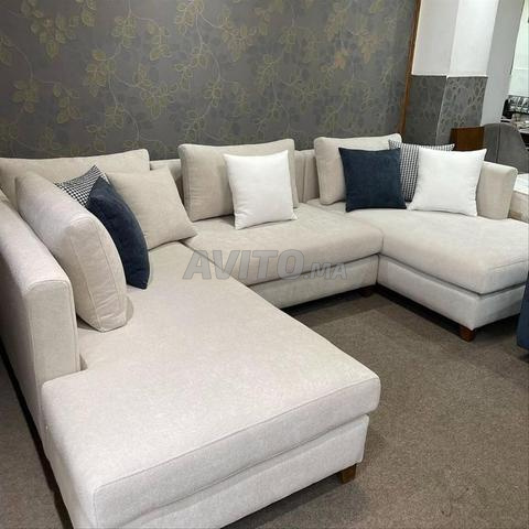 كنبة زاوية عصرية كبيرة - مريحة