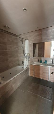 Appartement meublé dans une résidence fermé à  - 2