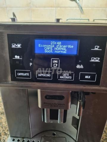 Machine à café Delonghi avec moulin intégré