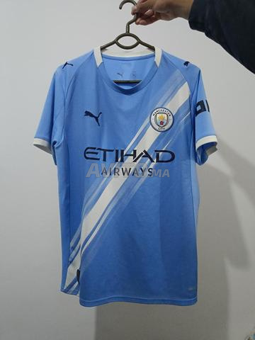 قميص مانشستر سيتي الأساسي 2025/26