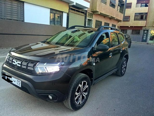 Dacia Duster 1ère main fin 2022, 17 mille km