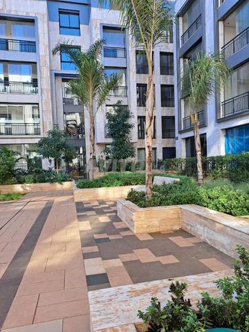 شقة 2 غرف جديدة للإيجار مفتاح أبيض