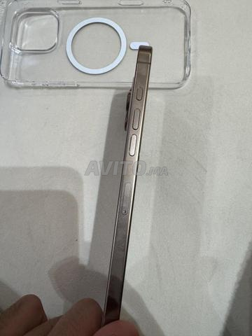 Iphone 16 pro max etat 100 neuf