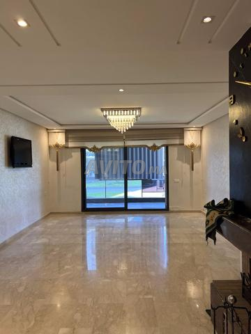 شقة للبيع 143 متر مربع في كاليفورني