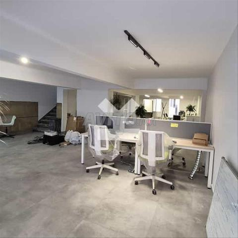 70961-مكتب للإيجار بـ 60000 درهم في Liberte