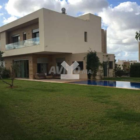 42586-فيلا للإيجار بـ 35000 درهم في كاليفورني