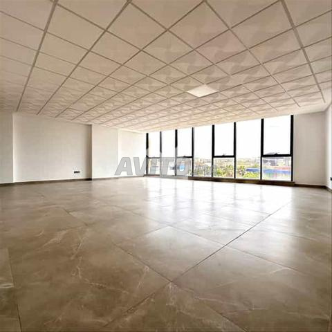 115923-مكتب للإيجار بـ 12000 درهم في روش نوار