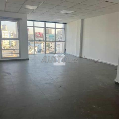 75433-مكتب للإيجار بـ 10000 درهم في بوركون (أنفا) - 2