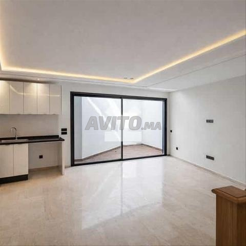 175978-شقة للإيجار بـ 5500 درهم في Oasis