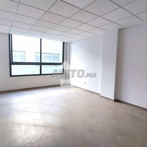 173087-Bureau à louer à 5500DH à Roches Noires