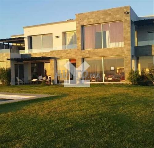 99376-Vente Villa à Tanger Branes 1 de 2217 m²