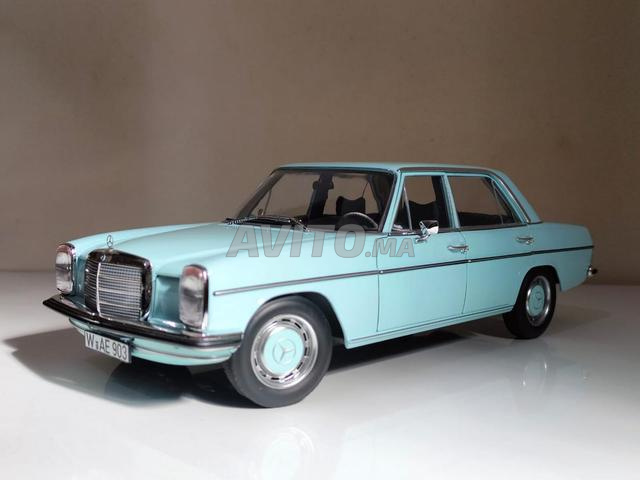 سيارة مصغرة لهواة جمع السيارات مرسيدس 1/18