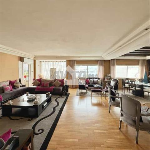 170907-بيع شقة في الدار البيضاء كوتيه بمساحة 253 متر مربع