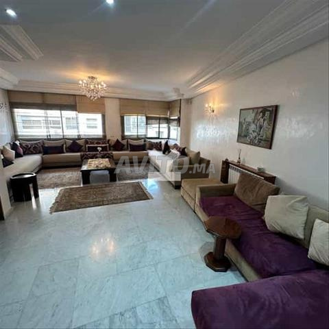 174127-بيع شقة في الدار البيضاء كوتييه بمساحة 210 متر مربع