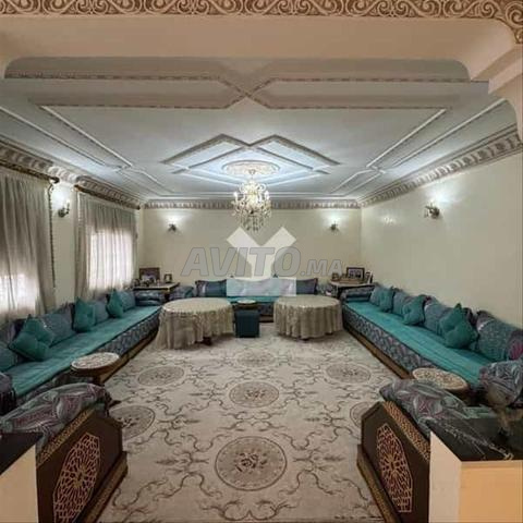 64160-بيع فيلا في الدار البيضاء نسيم بمساحة 195 متر مربع