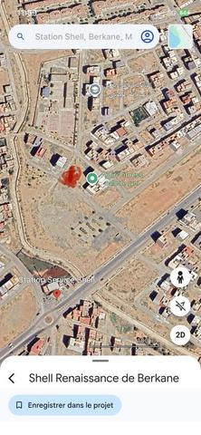 أرض موثقة R زائد 4 واجهتين