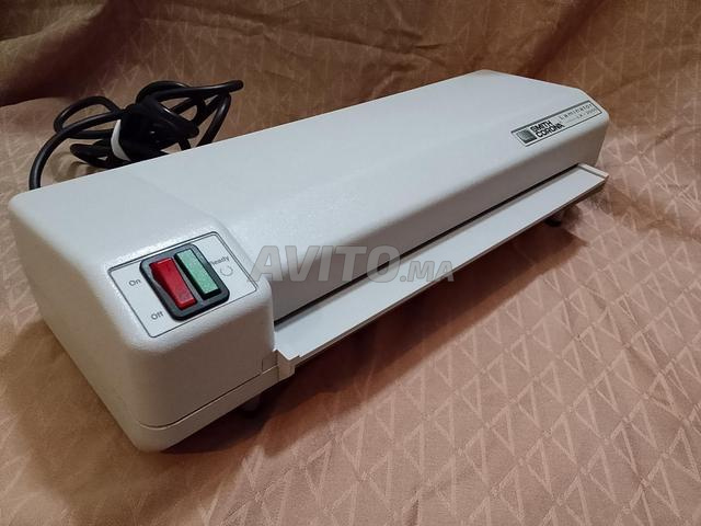 آلة لحام وتغليف أوراق