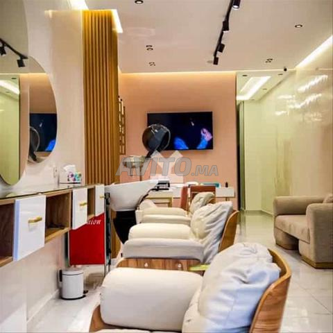 160371-بيع محل في الدار البيضاء فال فلوري بمساحة 124