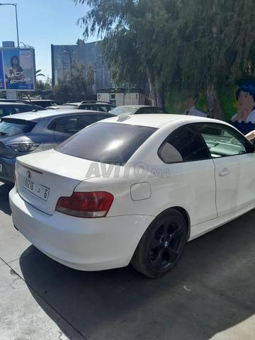 Bmw سلسلة 1 كوبيه بيضاء