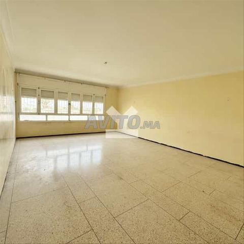 174557-بيع شقة في الدار البيضاء حبوس بمساحة 122 متر مربع