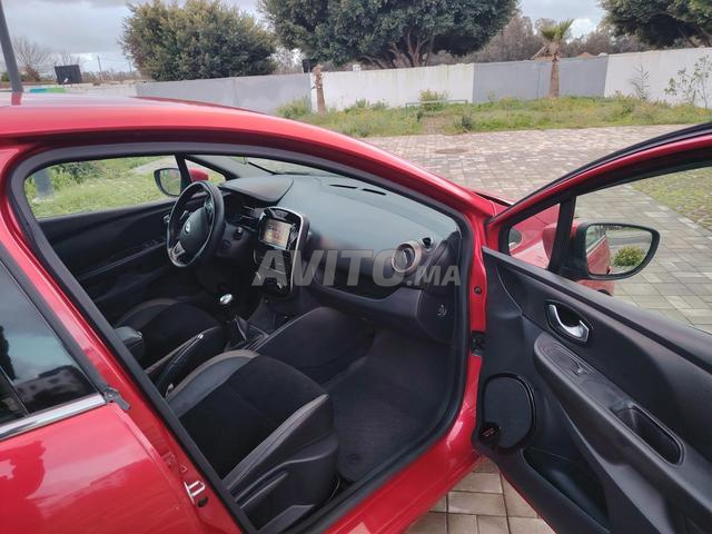 Renault Clio 4 Essence 1.2 L Intense - 2