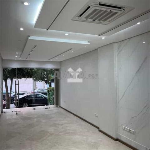 167127-بيع محل في الدار البيضاء كوتييه بمساحة 52 متر مربع