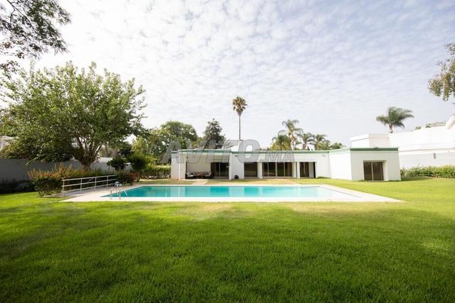 فيلا من طابق واحد للإيجار - راحة وأناقة