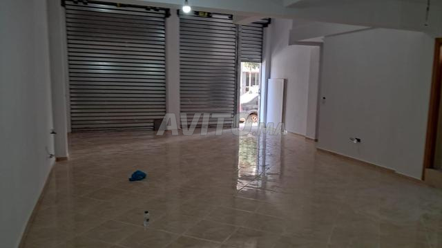 Magasin 100m à louer à Sidi Maarouf Hay Ouroud