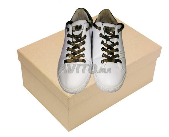 Baskets Guess taille 38