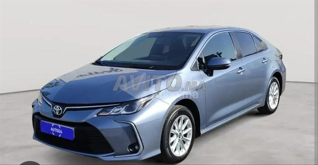 باب سائق تويوتا كورولا هايبرد - 2