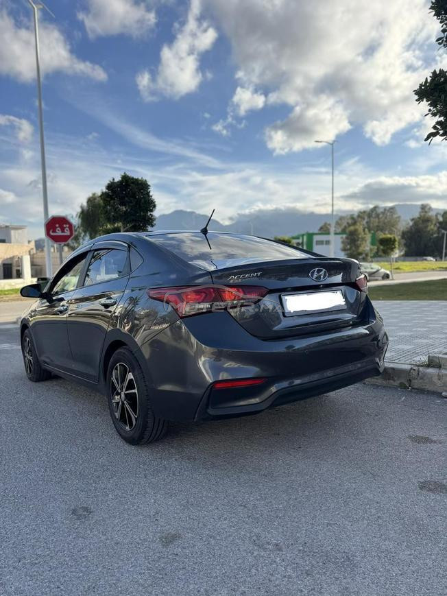 Hyundai Aceent automatique 1.6
