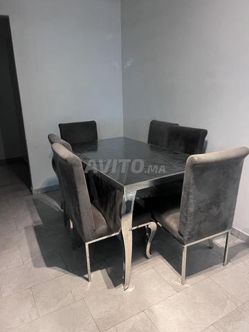 Table à manger avec 6 chaises - 2