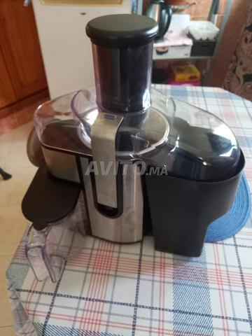 centrifugeuse à jus toute neuve