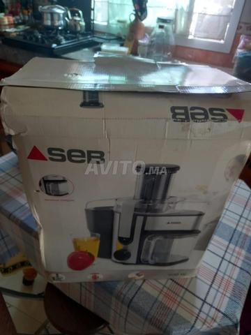 centrifugeuse à jus toute neuve - 2