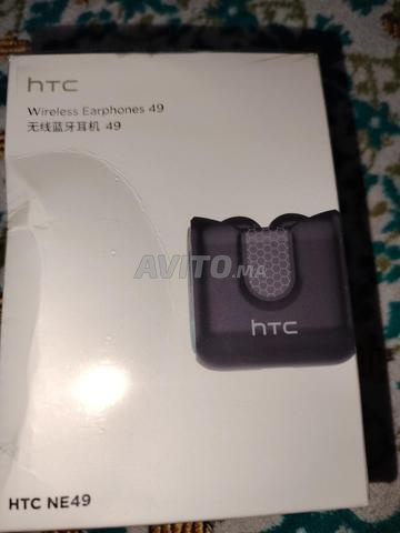 طقم بلوتوث للترجمة HTC