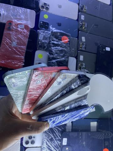 iPhone 12 officiel 64 batterie 90