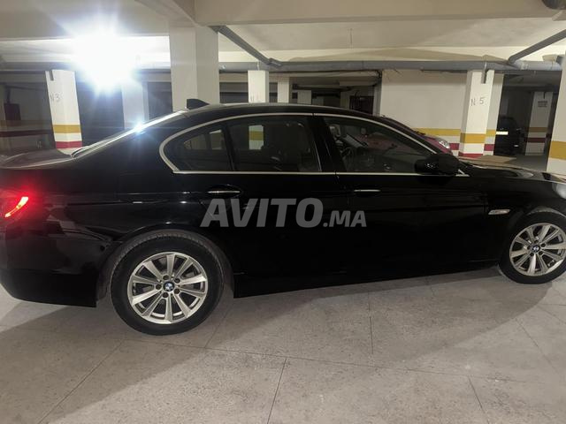 BMW 525d - ملصق 1500 درهم