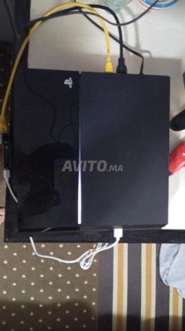 PS4 flashée, jamais ouverte, pleine de jeux et deux manettes - 2