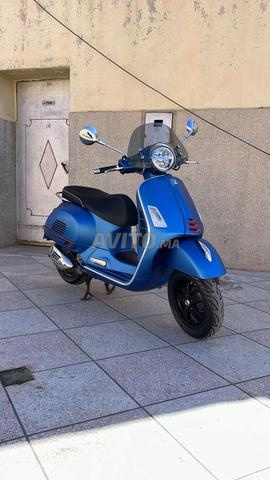 Vespa 300 hpe douane 2024