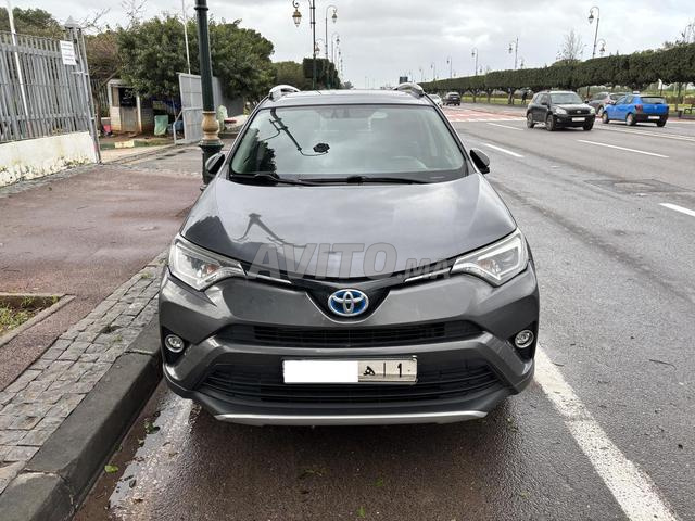 تويوتا RAV-4 هايبرد أوتوماتيكية 2016 في الرباط - 2