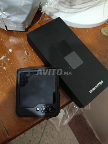 Samsung Galaxy z flip 5 très bon état