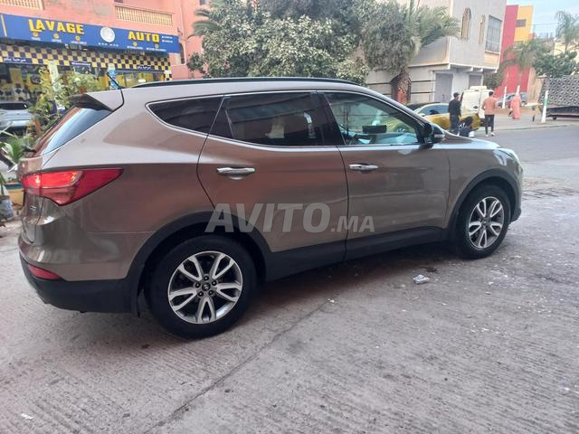 Une excellente hyundai santa-fé a vendre