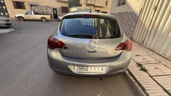 opel astra 2012