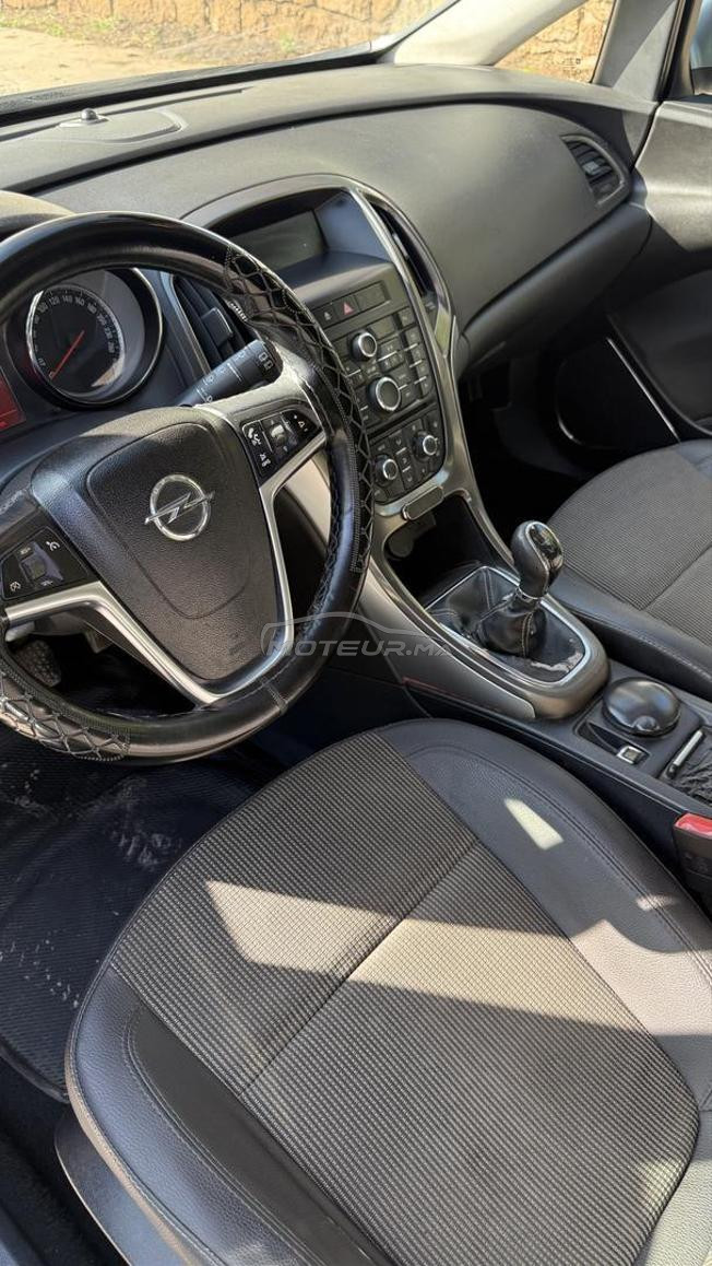 opel astra 2012