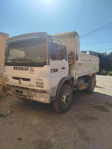 Camion de type Renault 210