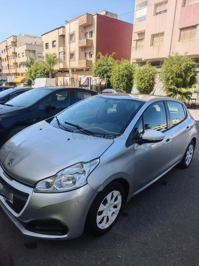 Peugeot 208 Diesel Manuelle 2017 à Temara
