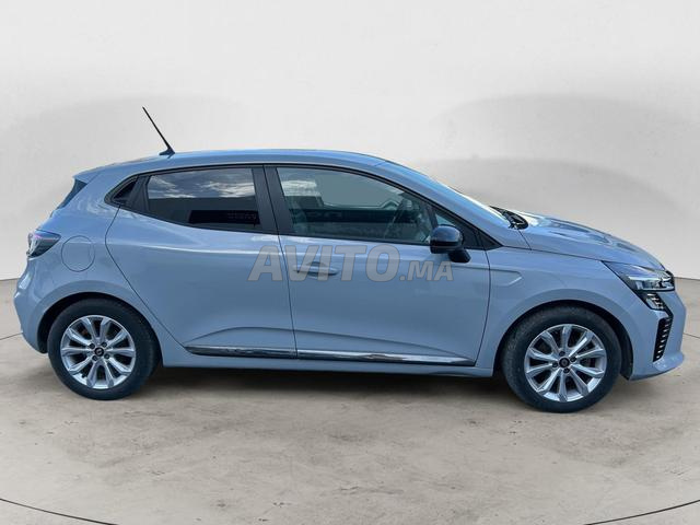 Renault Clio Diesel Manuelle 2024 à Casablanca