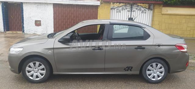 Peugeot 301 essence 2014