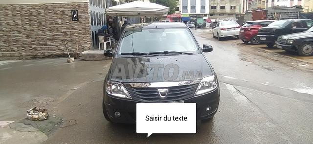 Je mets en vente Dacia Logan essence TT option