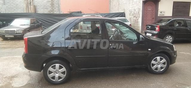 Je mets en vente Dacia Logan essence TT option